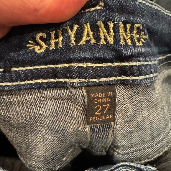 Shyanne Bootcut Jeans Floral Back Pocket | Size 27 - Picture 5 of 6